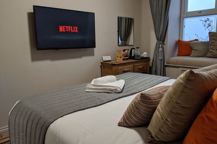 Room 27 of 164