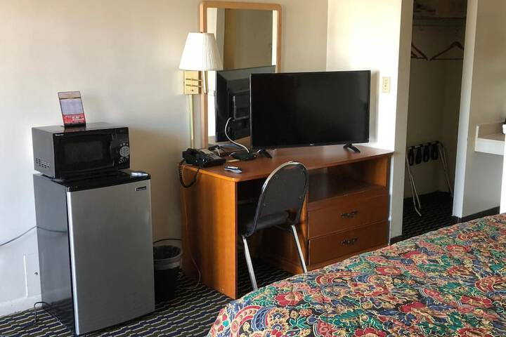 Room 14 of 34