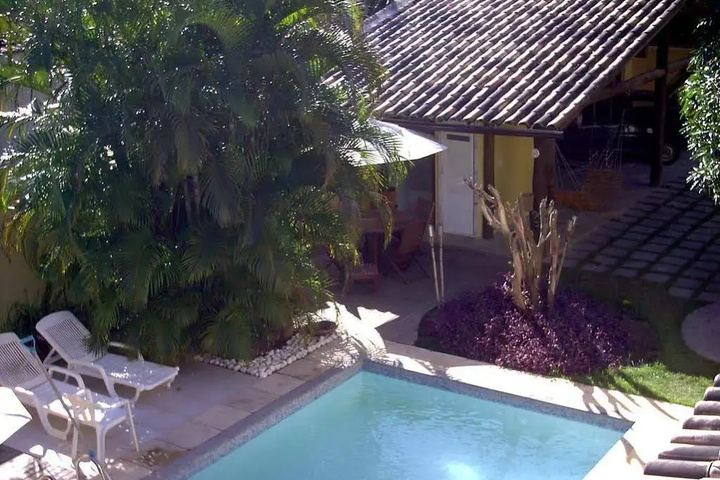 Pool 12 of 25