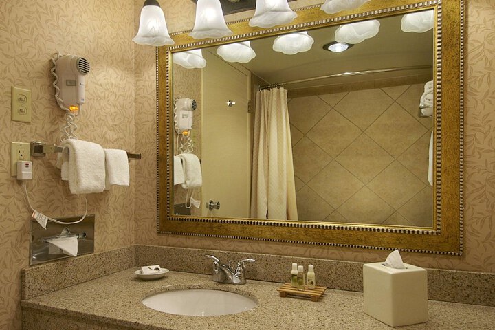 Room 3 of 25