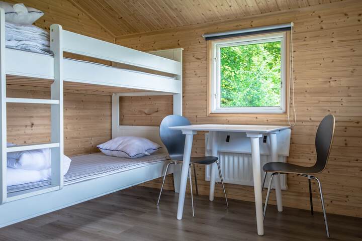 Room 4 of 36