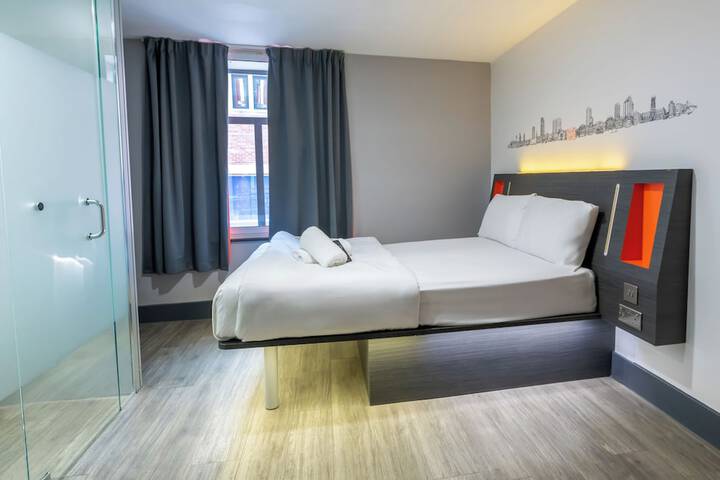 Room 36 of 105