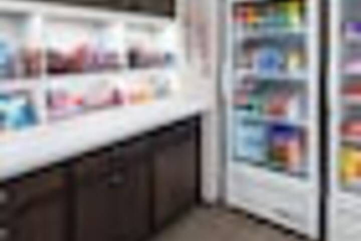 Snack bar