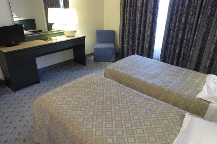 Room 15 of 31