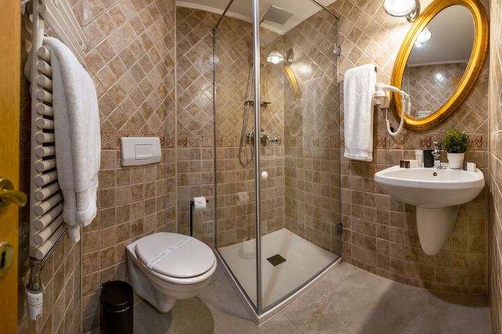 Clean Restrooms