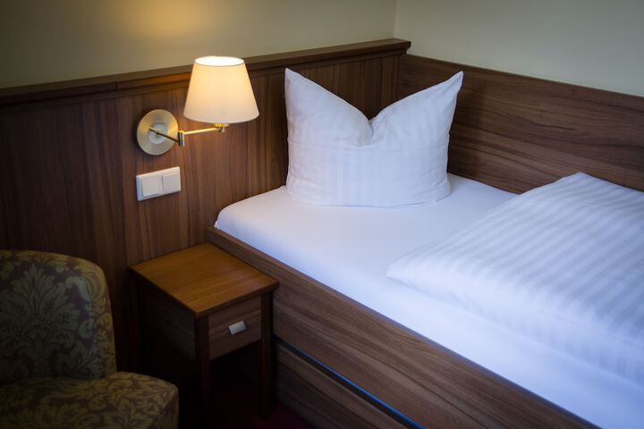 Room 8 of 41
