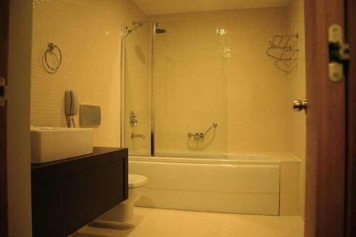 Room 18 of 48