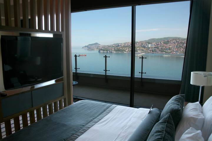 Room 4 of 75