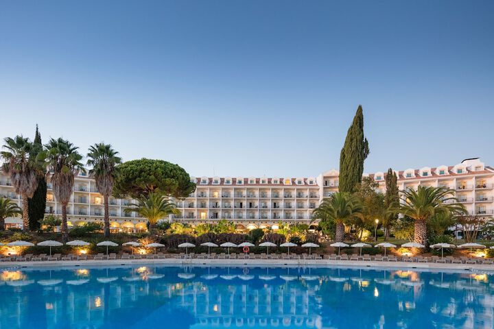 Pools & Facilities