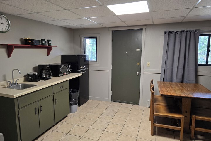 Room 27 of 167