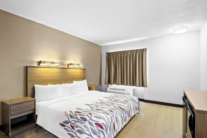 Room 12 of 43