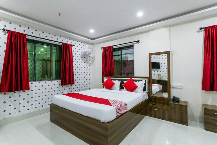 Room 7 of 8