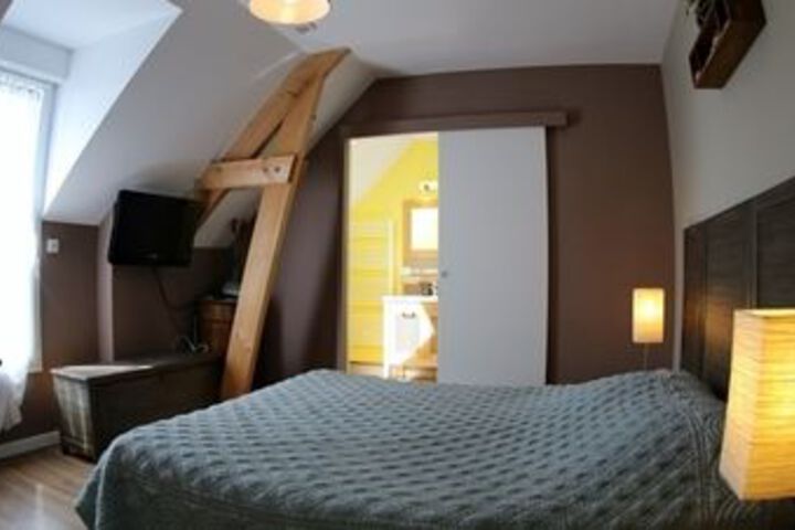 Room 16 of 37