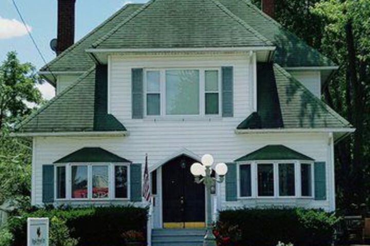 Maple Street Inn