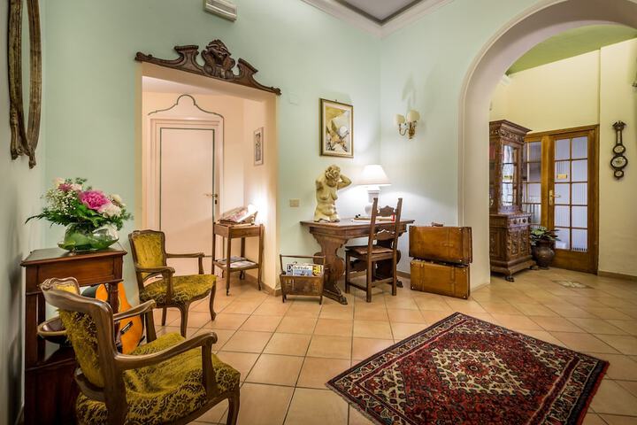 Guest Lobby