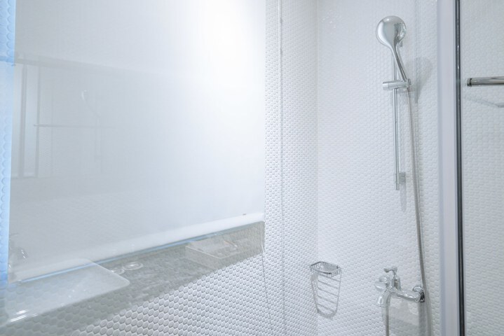 Room 193 of 243