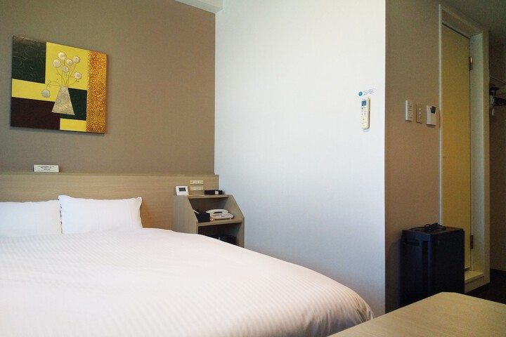 Room 7 of 35