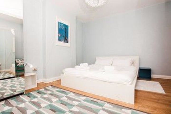 Room 6 of 23