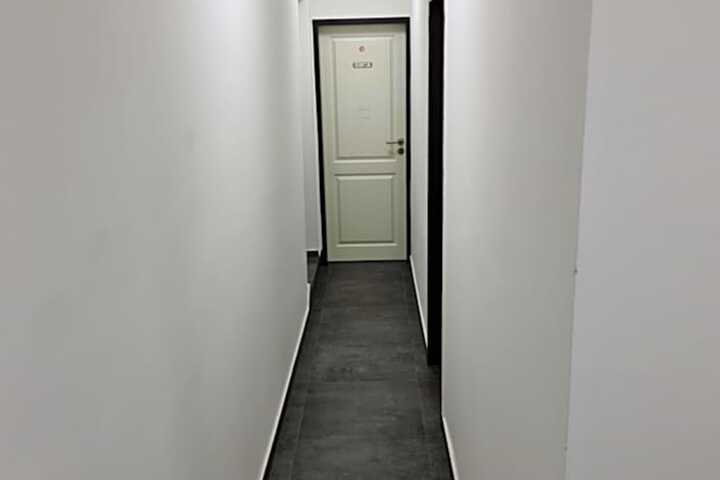 Shop 23