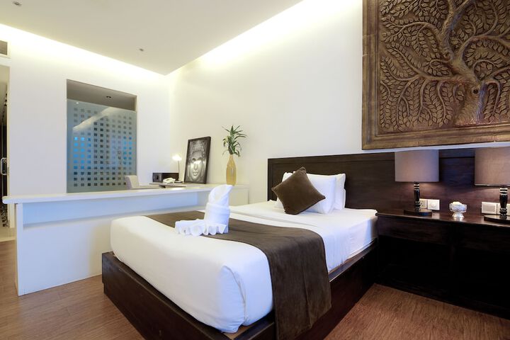 Room 16 of 46