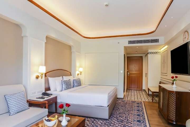 Room 29 of 170