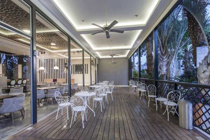 Terrace/Patio 51 of 52
