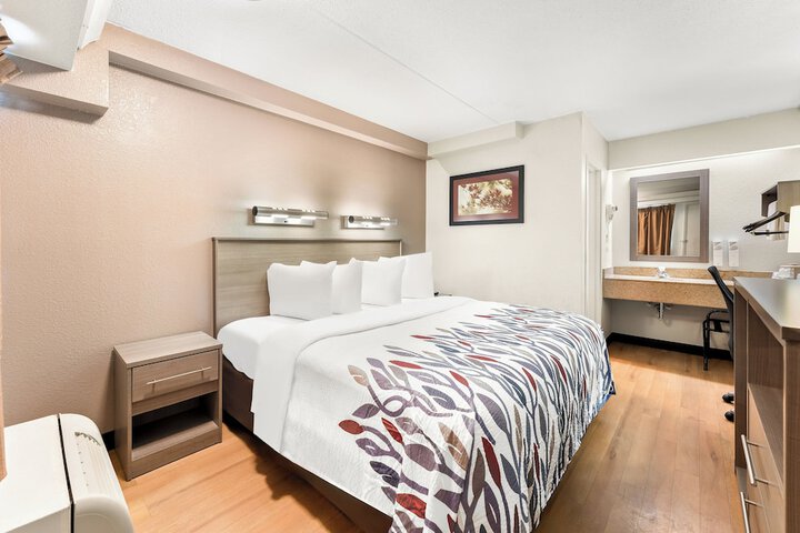 Standard | King Bed (13 of 18)