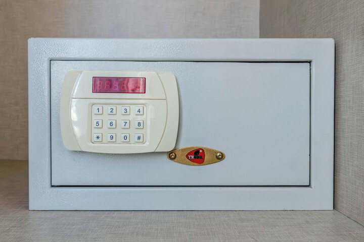 Room 16 of 70