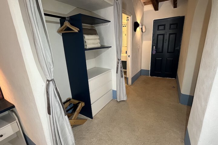Room 75 of 144