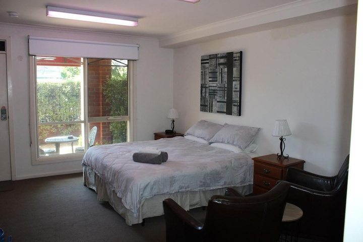 Room 3 of 11
