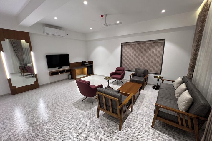 Room 16 of 70