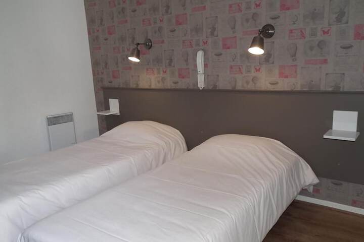 Room 16 of 52