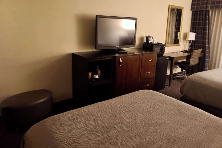 2 Double Beds (8 of 10)