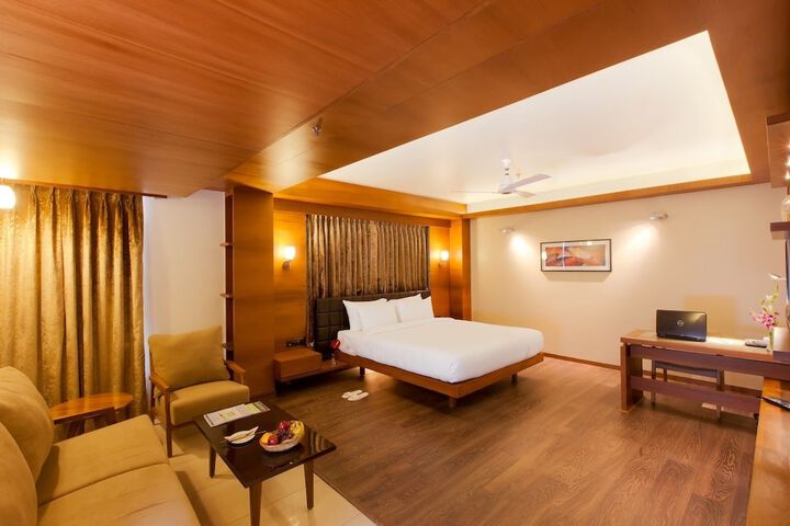 Room 10 of 65