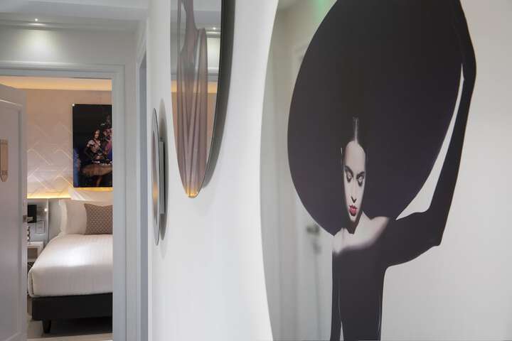 Room 27 of 100