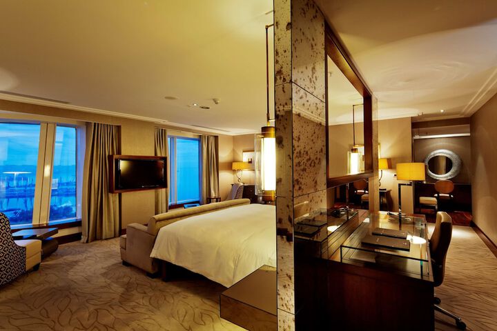 Room 30 of 130