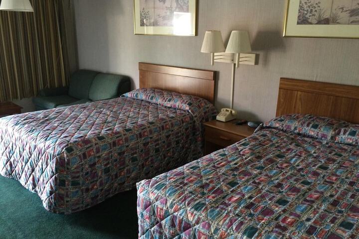 Room 5 of 16
