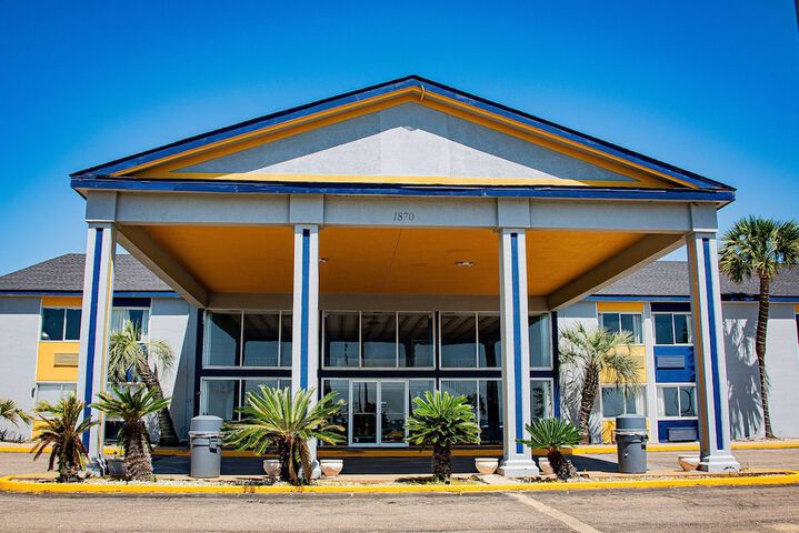 Hotel 40 of 52