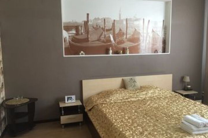 Room 26 of 103