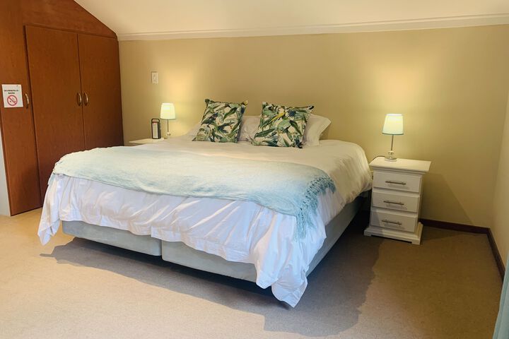 Room 6 of 6