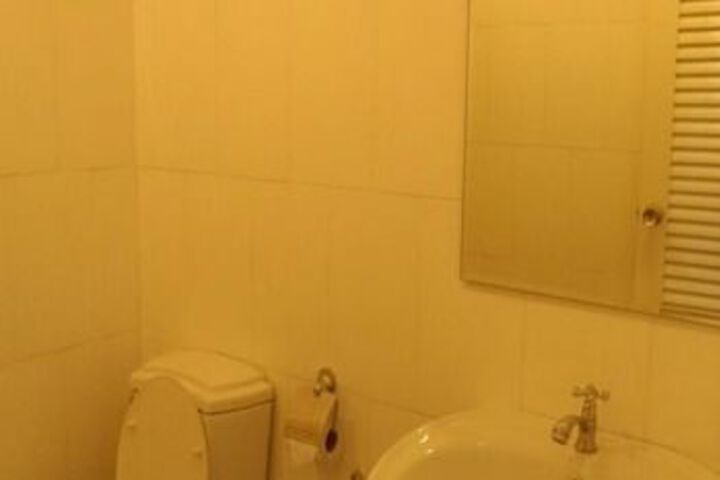 Room 8 of 56