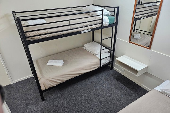 Room 22 of 116