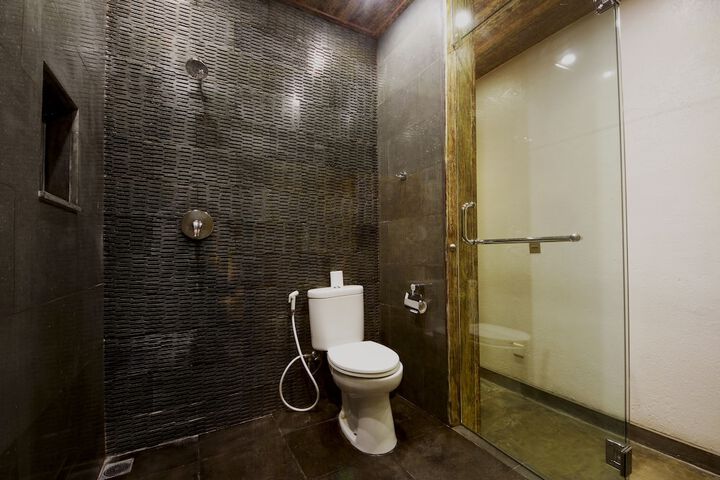 Clean Restrooms