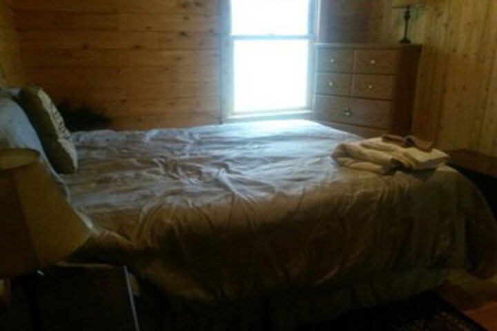 Room 8 of 9
