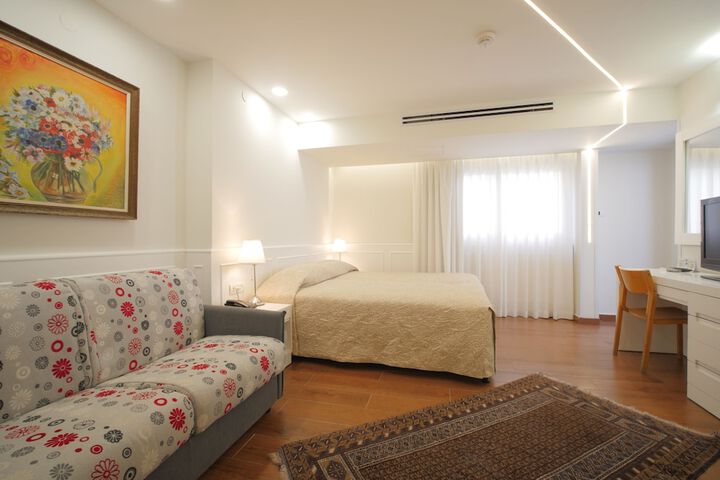 Room amenity
