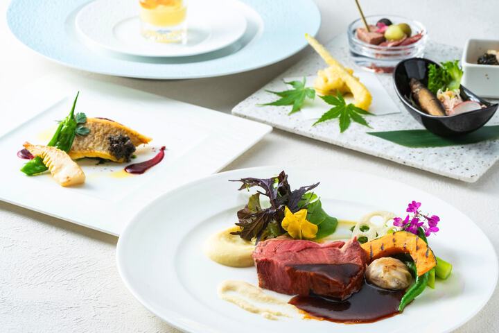Dining 83 of 130