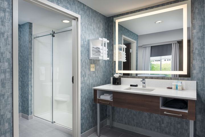 Bathroom shower