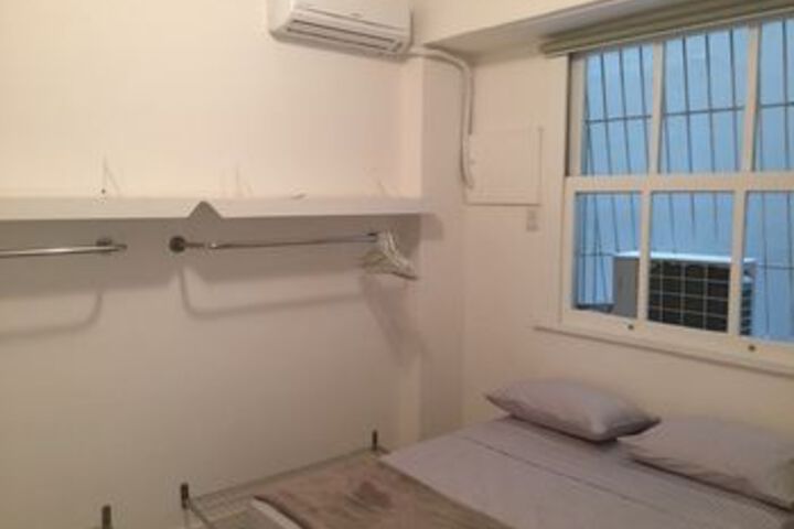Room 13 of 17