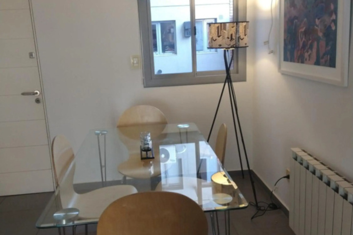 Room 6 of 11
