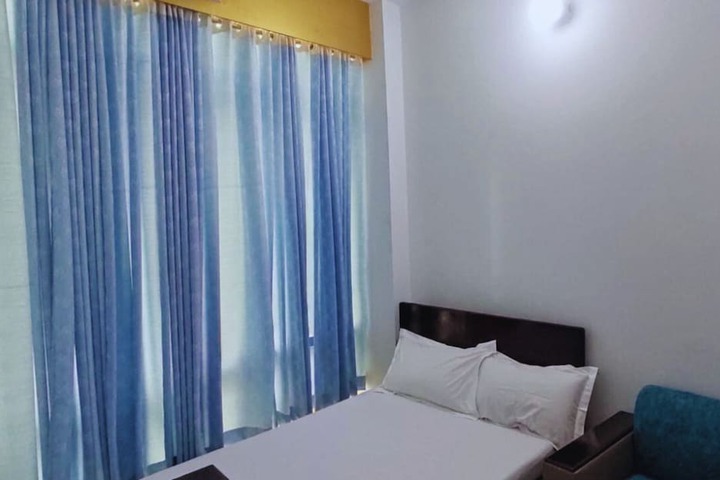 Room 21 of 117